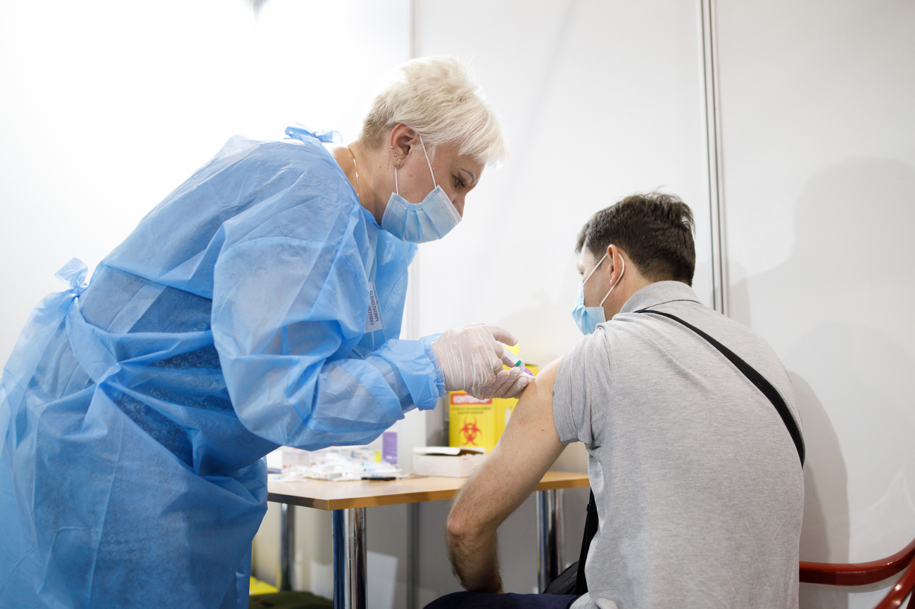 Як відрізнити грип від застуди й коли треба негайно викликати "швидку": поради лікаря